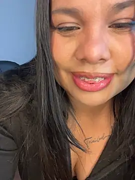 Rashell1_Queen live cam on StripChat