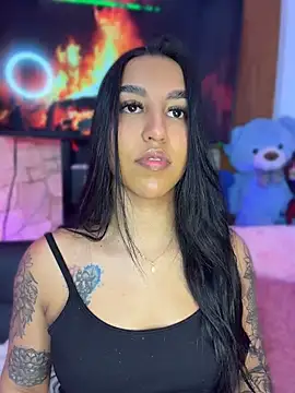 Tamara_Roberts1 live cam on StripChat