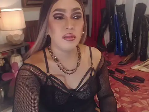 SamanthaAlmazora live cam on StripChat