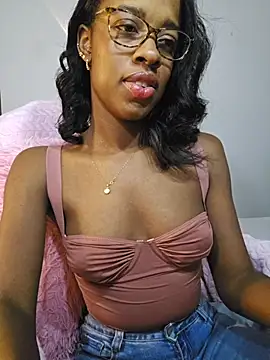 Im_Camila__ live cam on StripChat