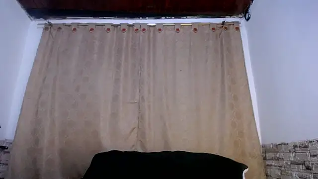 DaraSweet20 live cam on StripChat