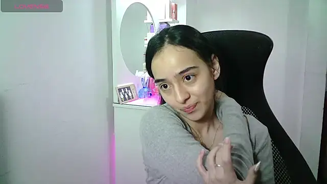 aineangeel live cam on StripChat