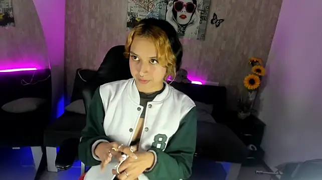 anna_moon11 live cam on StripChat
