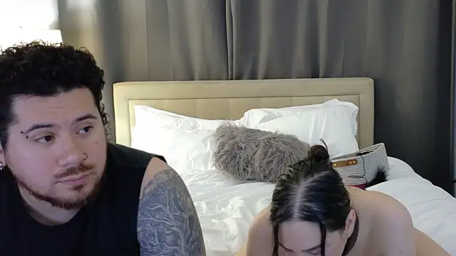 cutie_couple9396 live cam on StripChat