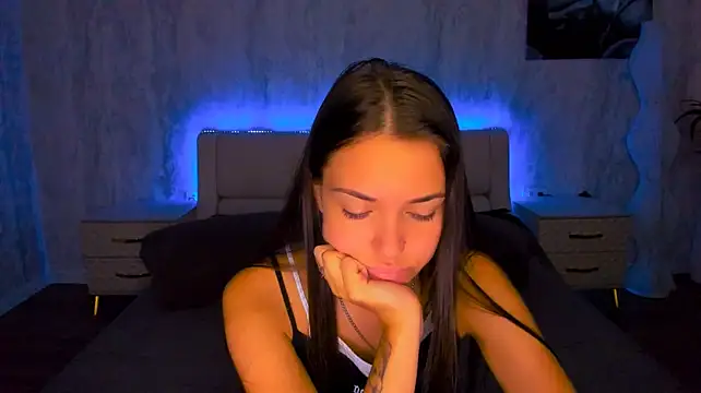 AlexaBarkley live cam on StripChat