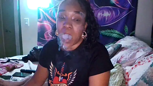 mzpretty444 live cam on StripChat