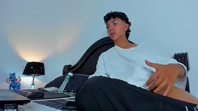 xhenisa_ (T young) - get me hard