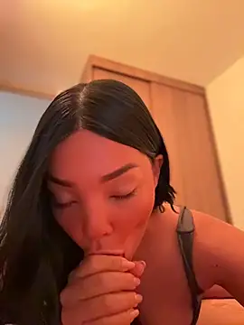 jennlemoka (F milf) - Doggystyle+show holes
