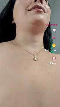 Emma_Hotkiss live cam on StripChat