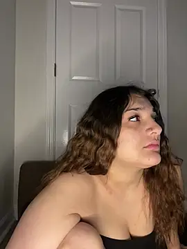 treasurebabii live cam on StripChat