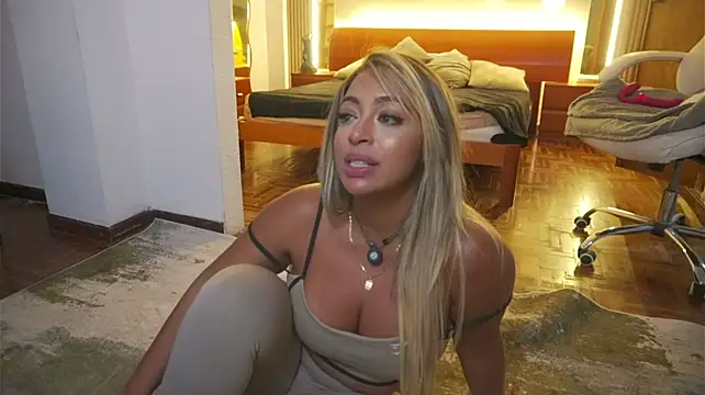 charlottelover21 (F young) - fingering inside leggin+link control