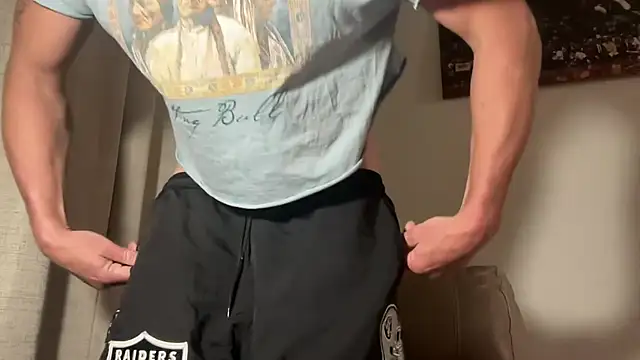 daswitch85 (Ask my age) - Dick down no condom