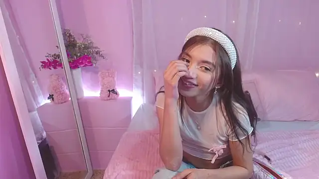 Sweetcristin live cam on StripChat