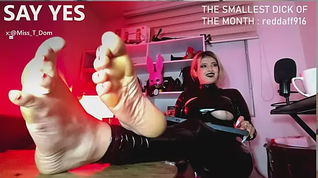 miss_tentation (F young) - Worship the queen of madness