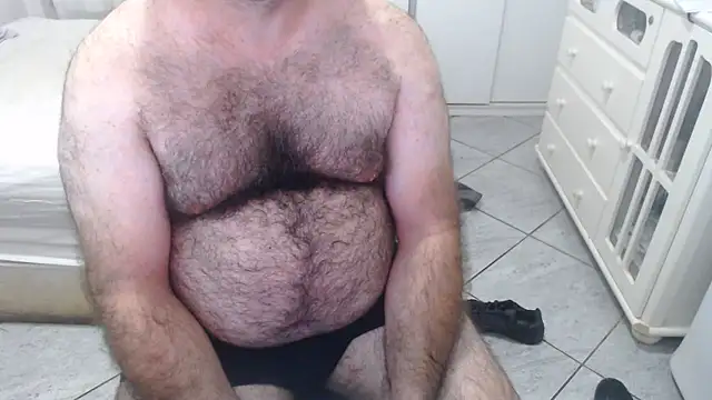 MysterBearMG live cam on StripChat