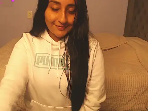Lunha88 live cam on StripChat