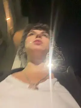 violetasubmissive (F young) - Boobs out
