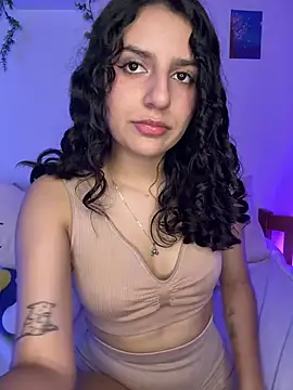 OhMySelenyx3 live cam on StripChat