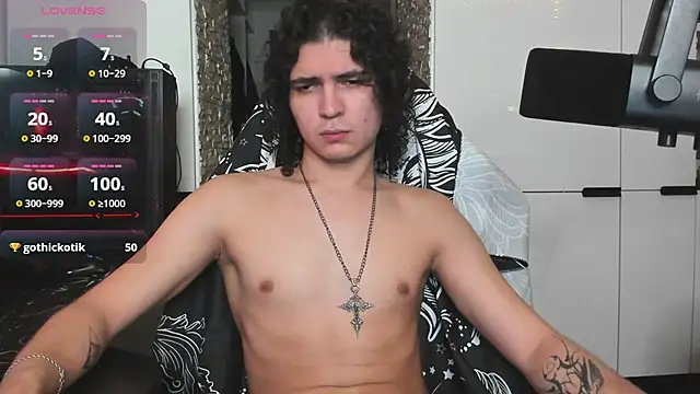 Dean_Raven live cam on StripChat