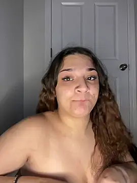 treasurebabii live cam on StripChat