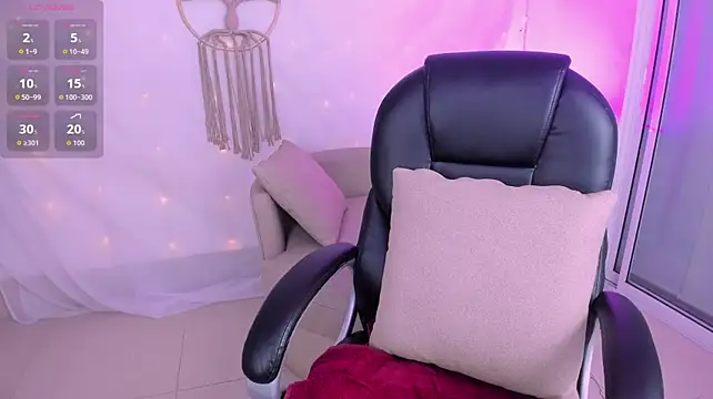 Ginni_charlotte