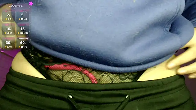 EllieMoonX live cam on StripChat
