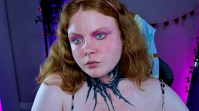 Cassie_xKiss live cam on StripChat
