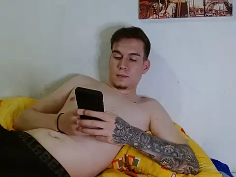 magicfantasy77 live cam on StripChat