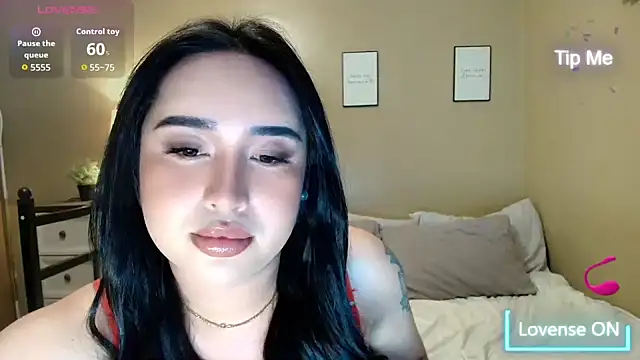 MarianeSaints live cam on StripChat