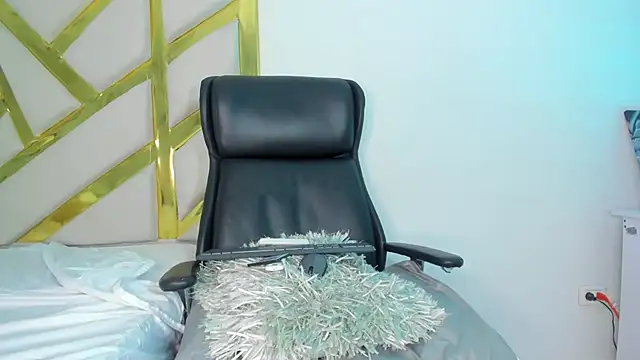 ChannelssDiirty live cam on StripChat
