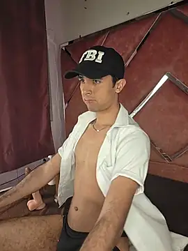 RodrigoColby2 live cam on StripChat