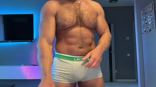 karlosrichi (Ask my age) - hot naked jerk off mmm