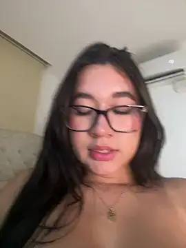 emi_blair (F teen) - fingers in pussy + squirt