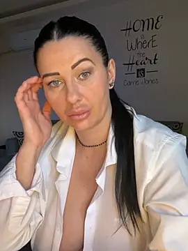 IRISWHITE17