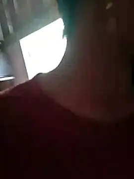 daisyy2 live cam on StripChat