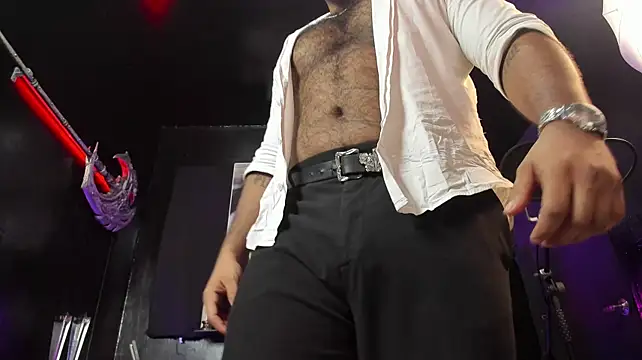 BeardAndrew live cam on StripChat