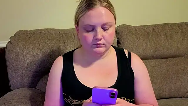 PhatAssBlond live webcam