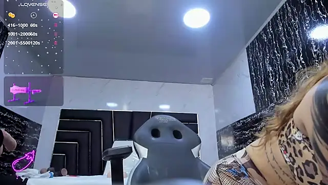 Ladyy_Scarlett live webcam