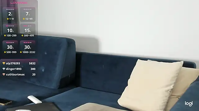 AmelinaLove live cam on StripChat