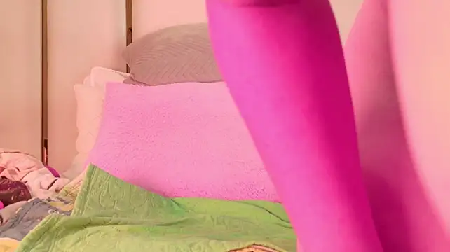 ScarletMilf_1 live cam on StripChat
