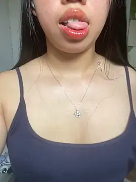 Rose-babyx live cam on StripChat