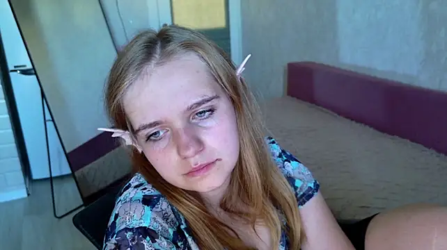 Luna404 live cam on StripChat