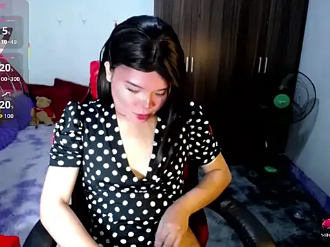 sofiathe1st live cam on StripChat