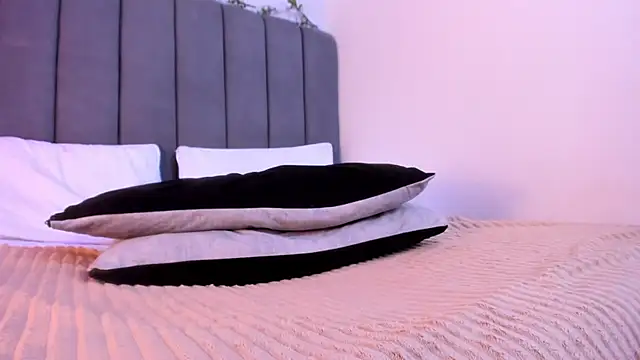 Naomi___x