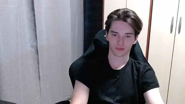 arthur___king (M twink) - stand up and show  body