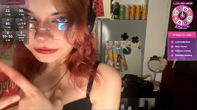 redkittysquirrel (F teen) - water on my nipples