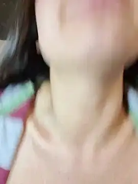 danni_shy (F young) - show squirt