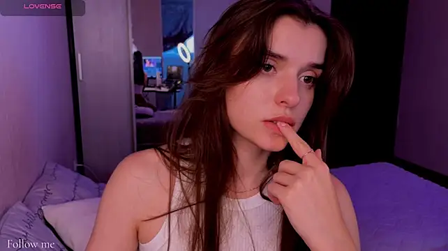 SashaMP4 live cam on StripChat