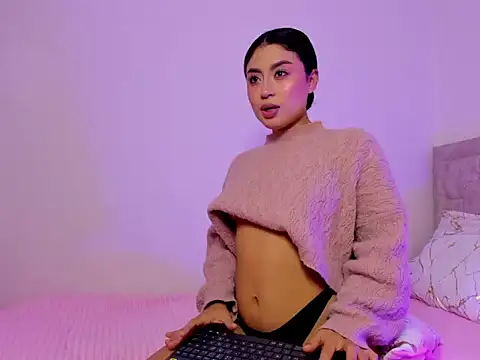 _piaduran_ live cam on StripChat