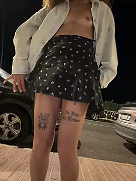 __KAMI_Off_ live cam on StripChat